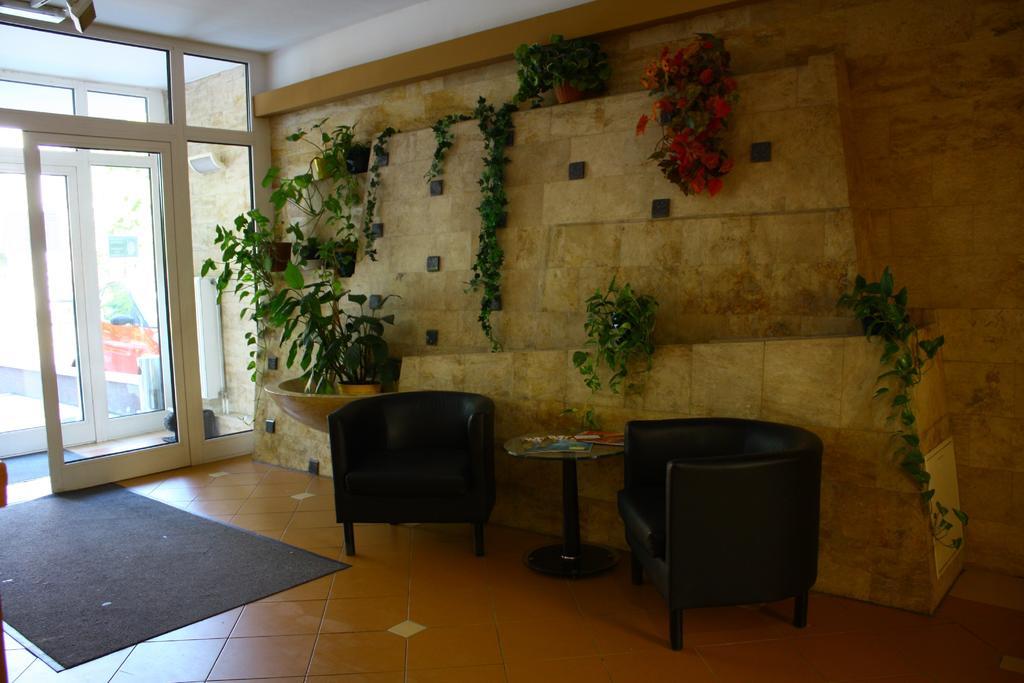Hotel Pest Inn Budapest Exterior photo