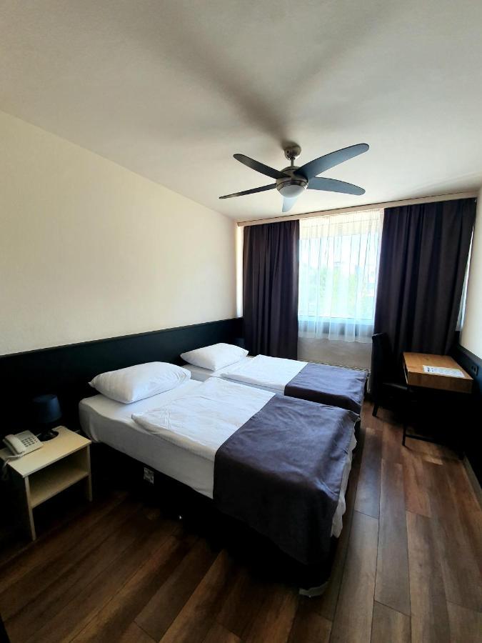 Hotel Pest Inn Budapest Exterior photo